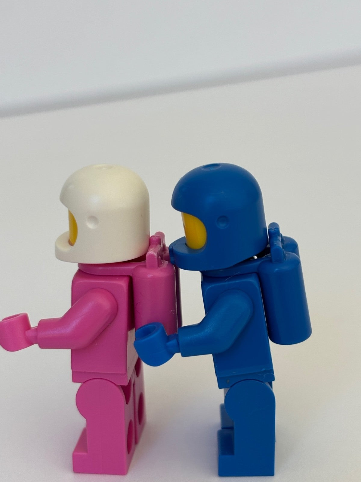 LEGO Lenny Minifigure  70841 Pink Classic Space Astronaut & Blue Spaceman (Benny