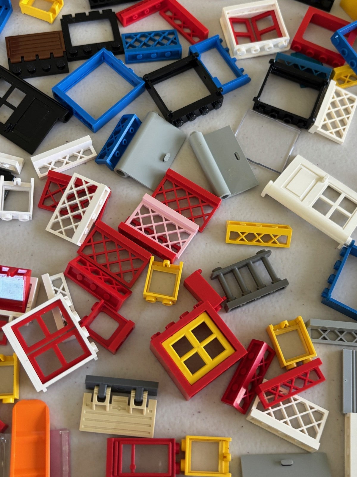 LEGO VINTAGE Windows Doors Fences Shutters Pirate Train Lot as Pictured (Lot 2)