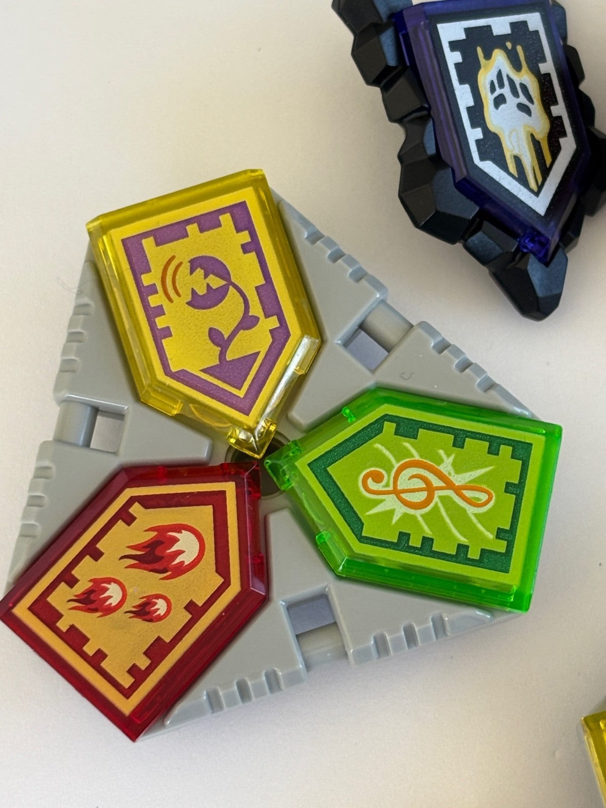 LEGO Nexo Knights Large Lot Power Shield Holders And Removable Plates