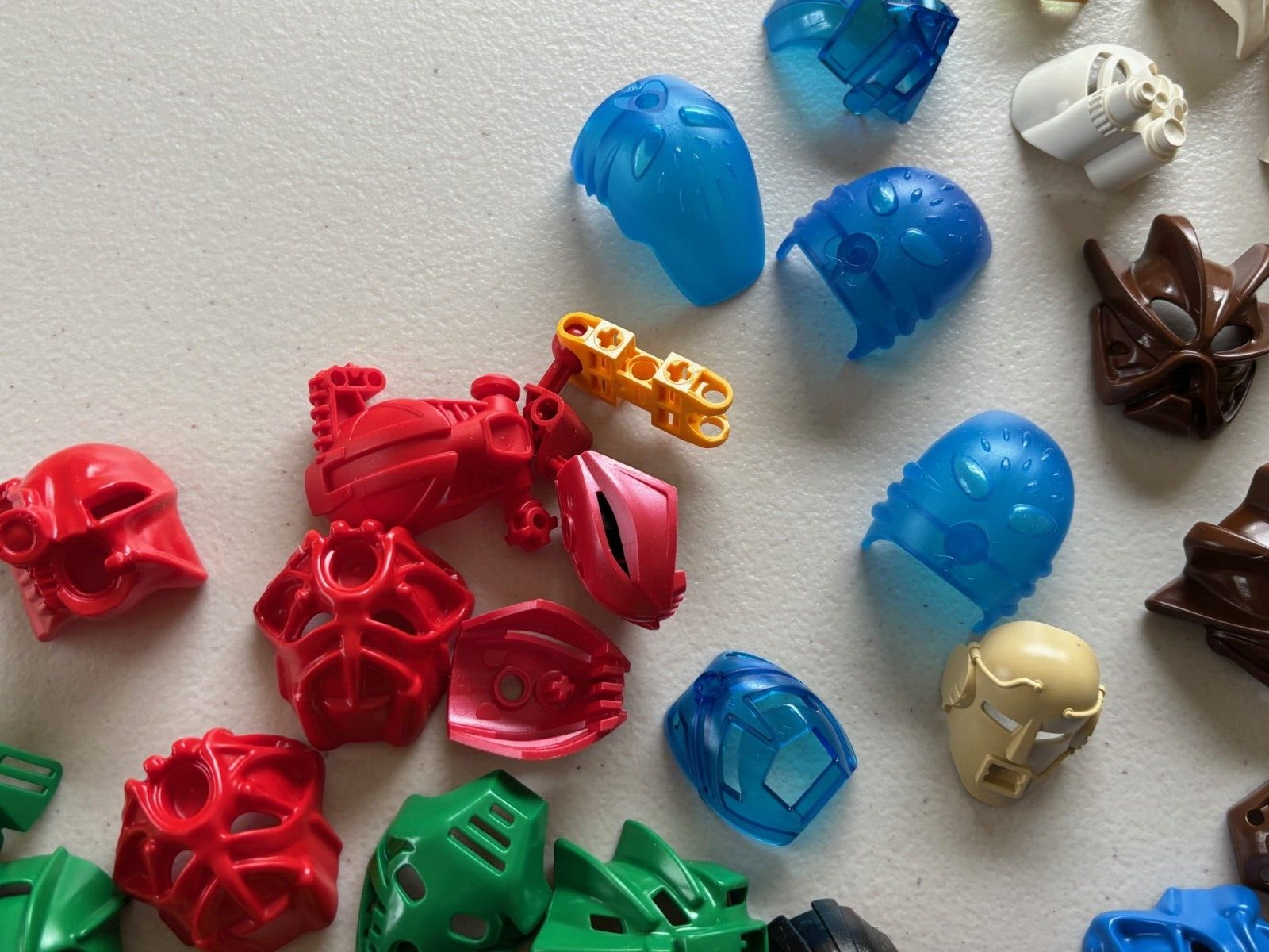 SHIPS FREE!! LEGO Bionicle Mask Lot of 5 RANDOM SURPRISE LOT of 5 MASKS