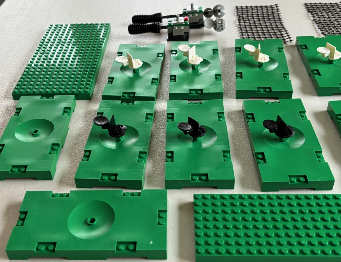 LEGO - Soccer Field Stadium HUGE Piece Parts Lot (Lot 4)
