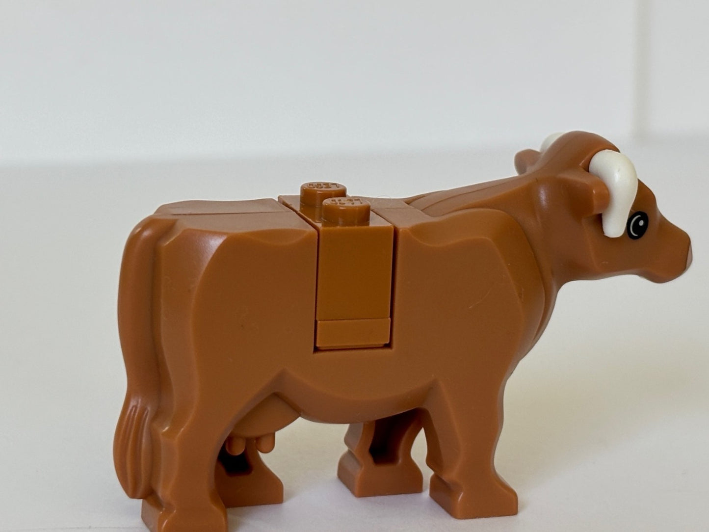 LEGO Medium Nougat City Barn Farm Cow Animal With Small Short White Horns