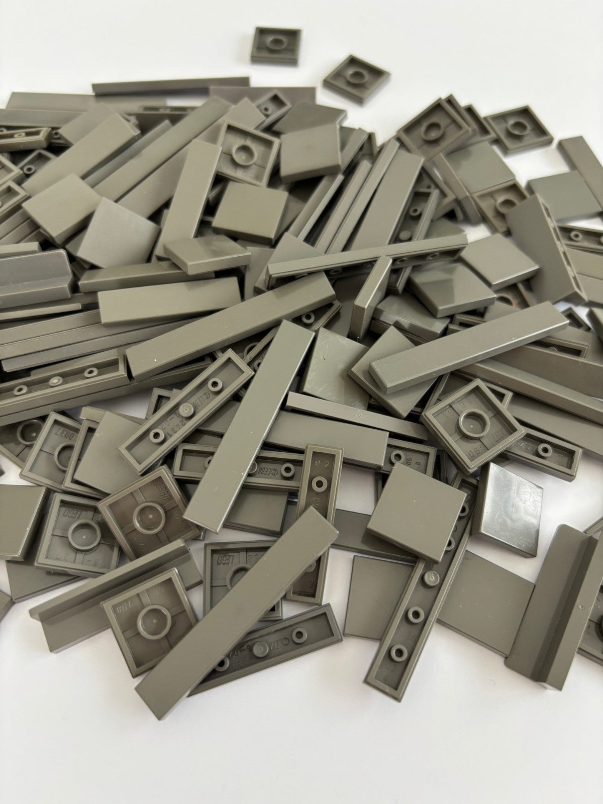 SHIPS FREE! LEGO Lot 60 OLD DARK GRAY 2x2 1x4 1x6 1x8 etc Finishing Smooth Tile