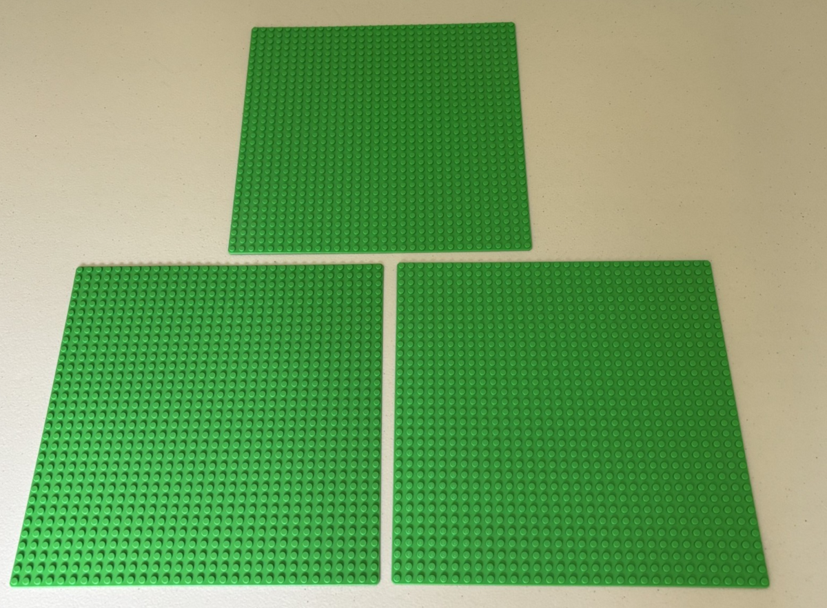 LEGO Lot of 3 3811 Bright Green Base Plate Baseplate 32x32 10" x 10 " inch GREAT