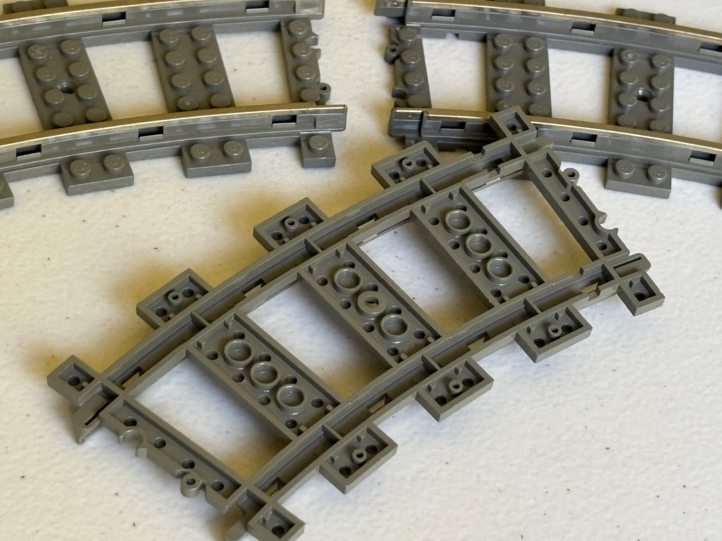 LEGO 9V Train Tracks in Dark Gray Curved 2865 Lot of 7