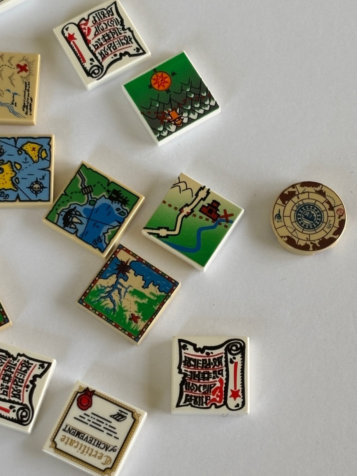 LEGO PRINTED TILE TREASURE MAP NEWSPAPER  Various Lot of 21 PARTS 3068