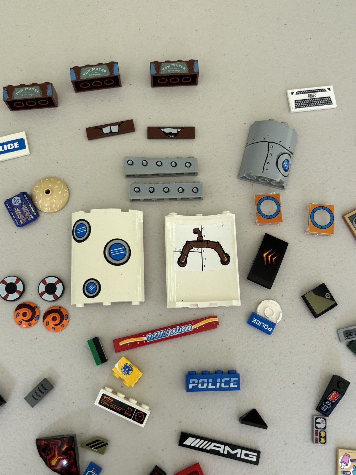 LEGO HUGE LOT of 140 Decorated Stickers Sticker Printed BRICK TILES etc (Lot 9)