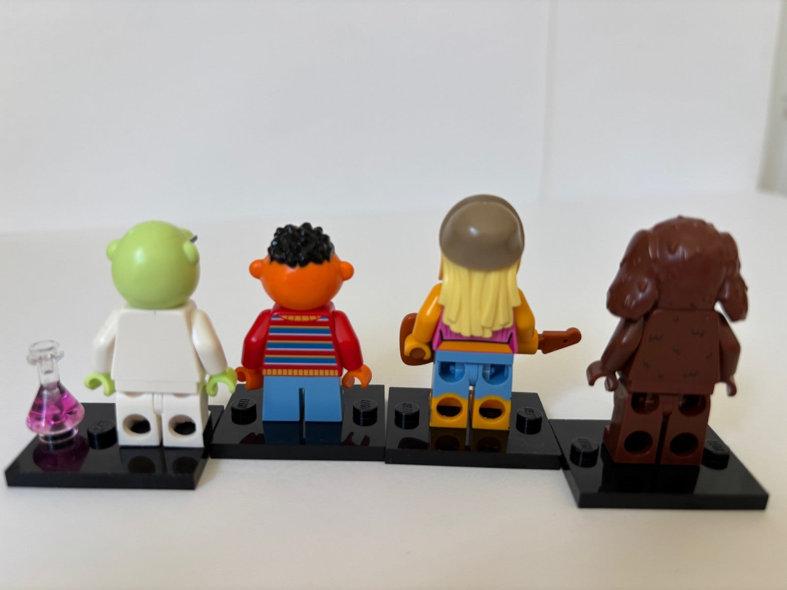 LEGO Minifigures The Muppets Series Disney Lot of 4 Rowlf Janice Ernie Bunson