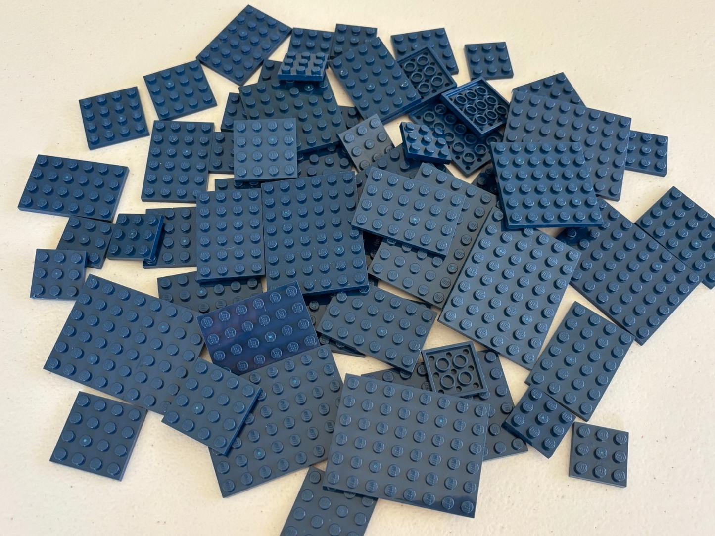 SHIPS FREE!! Lot 25 LEGO DARK BLUE NAVY mix Size Baseplates Plate Mixed sizes