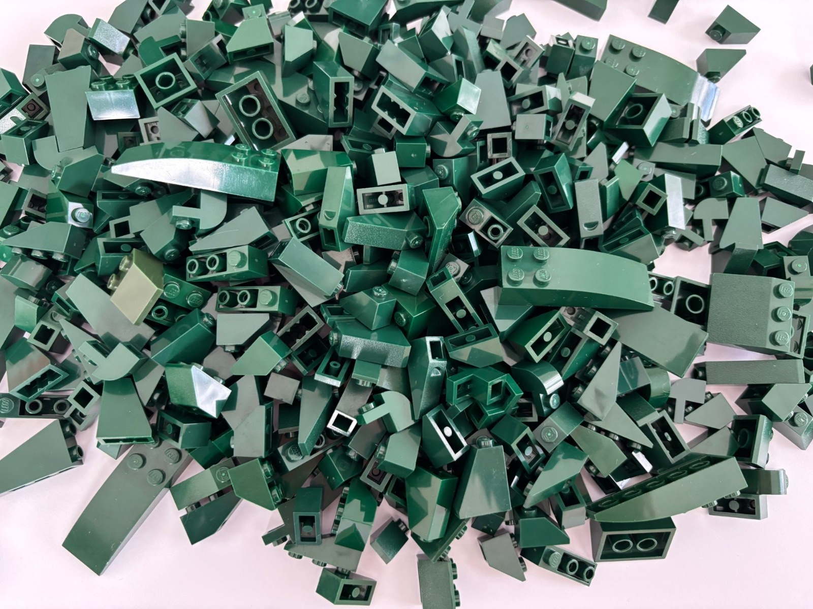 SHIPS FREE!! LEGO 50 Slope DARK GREEN 3039 3040 4287 3665 3298 MIXED CASTLE