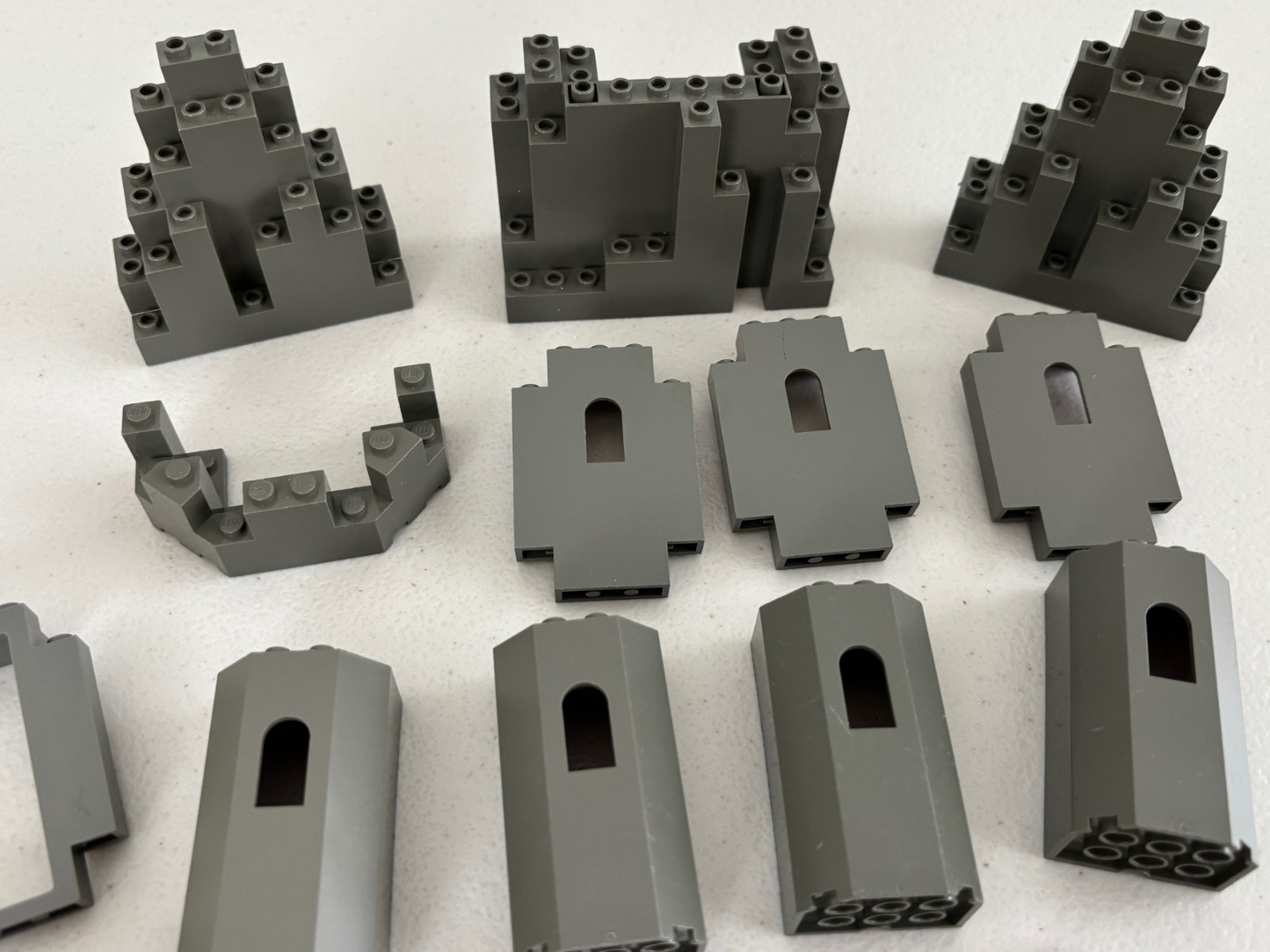 LEGO OLD DARK GRAY  Lot of 50 CASTLE ARCHES TURRET ROCK WALL PANEL LURP BURP (C