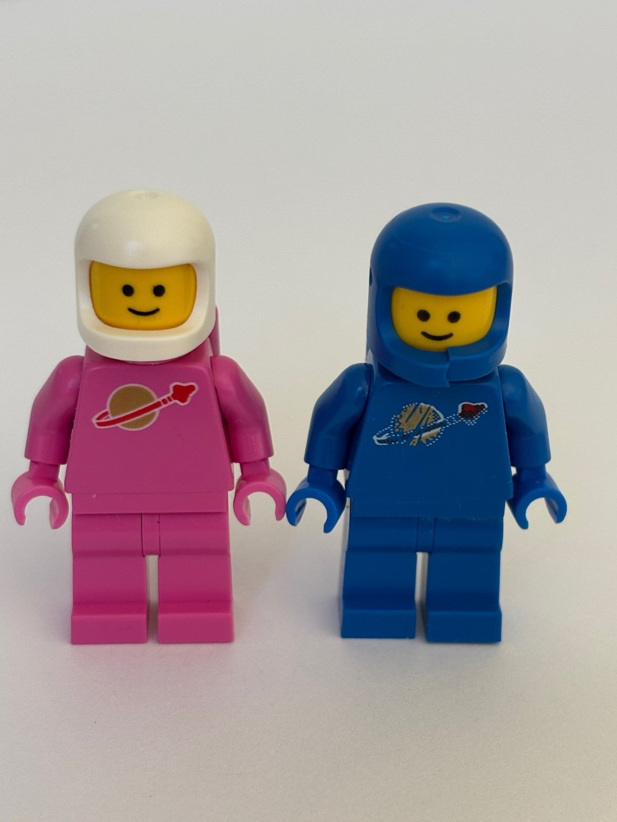 LEGO Lenny Minifigure  70841 Pink Classic Space Astronaut & Blue Spaceman (Benny