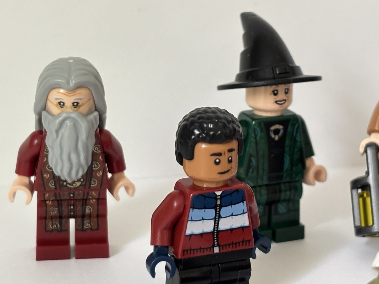 LEGO Harry Potter Minifigure Lot of 10 w/ Accessories Sorting Hat Golden Harry