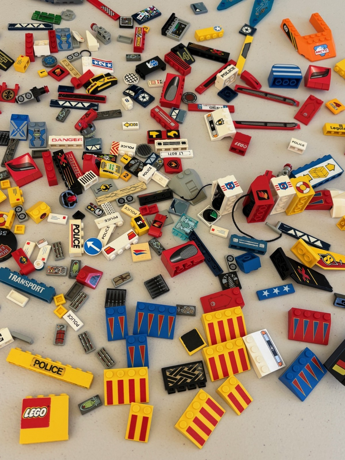 LEGO HUGE LOT of 220 Decorated Stickers Sticker Printed BRICK TILES etc (Lot 21)