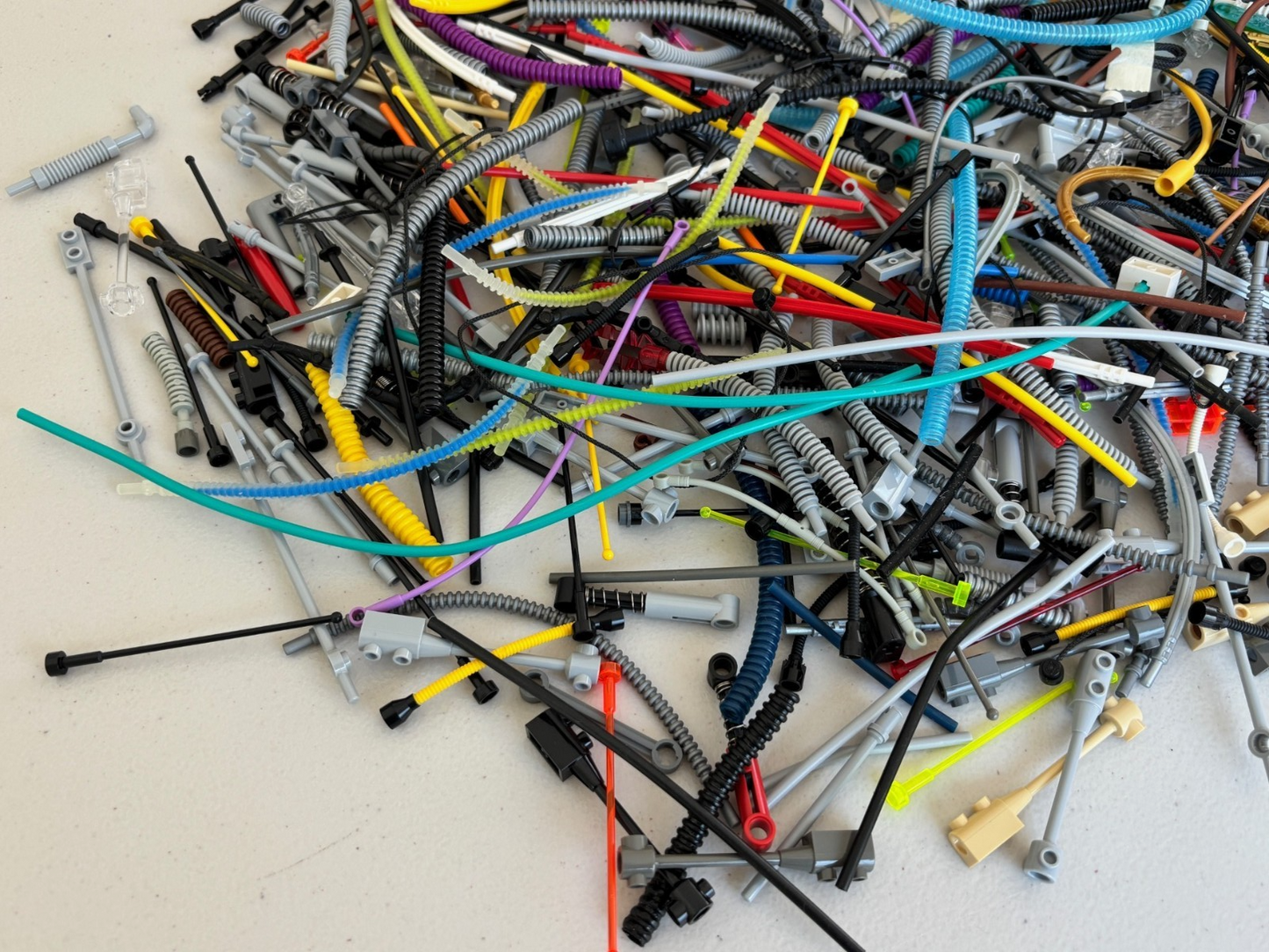 LEGO LOT OF 50 RANDOM PARTS Ribbed Hoses Flexible Tubes Rigid Bionicle & More