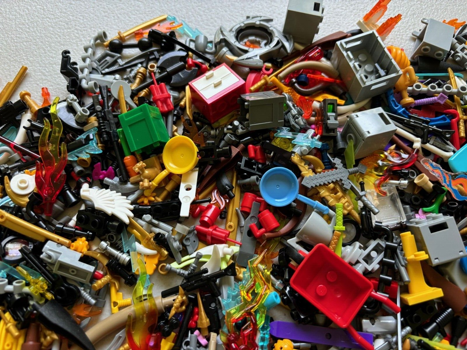 LEGO Minifigure Accessories Lot of 125 + Random Tools Weapons, Food, Guns, Wands