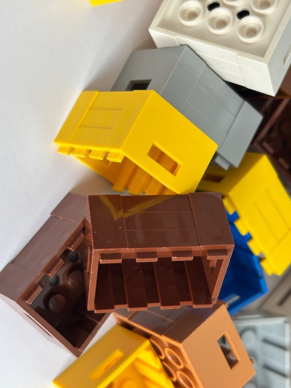 LEGO RANDOM BULK Lot 20 Yellow Brown Gray White etc Crate 3 x 4 x 1 2/3 30150