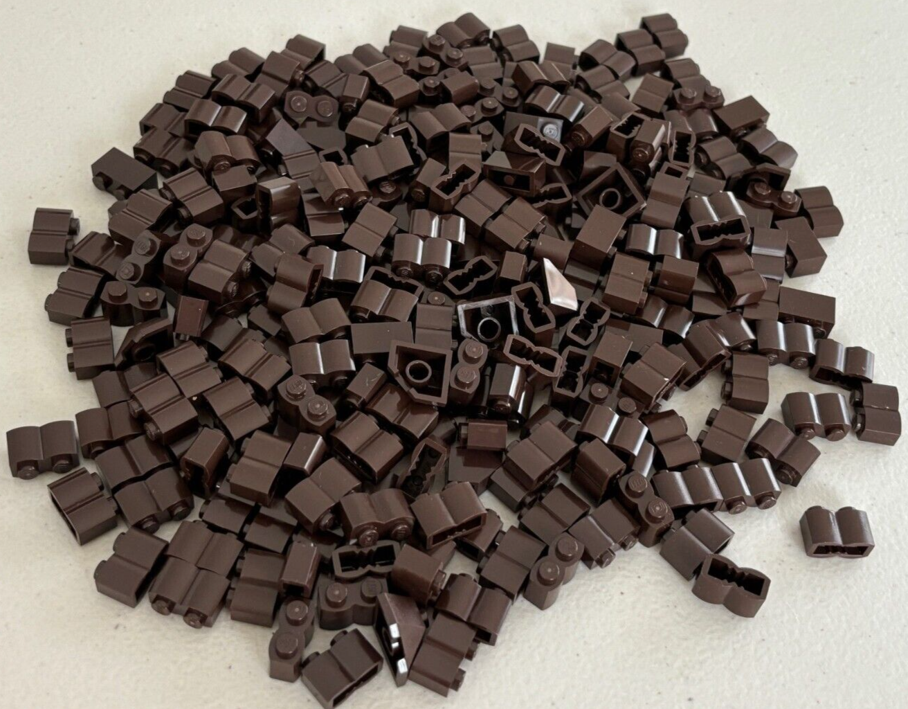 SHIPS FREE!! LEGO DARK BROWN BRICK 1X2 MIX LOT of 100 PARTS 30136 LOG PROFILE