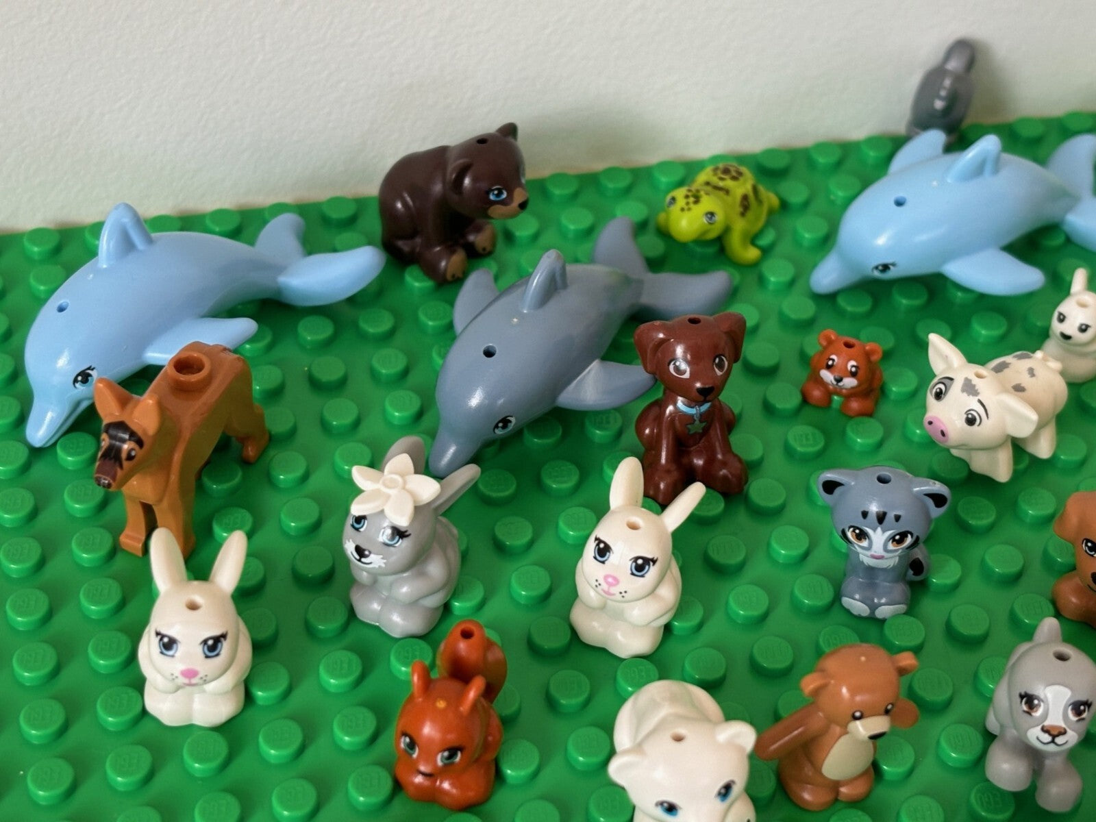 SHIPS FREE!! Lego LOT OF 12 Animal Figures Random Surprise Cat Dog etc Animals