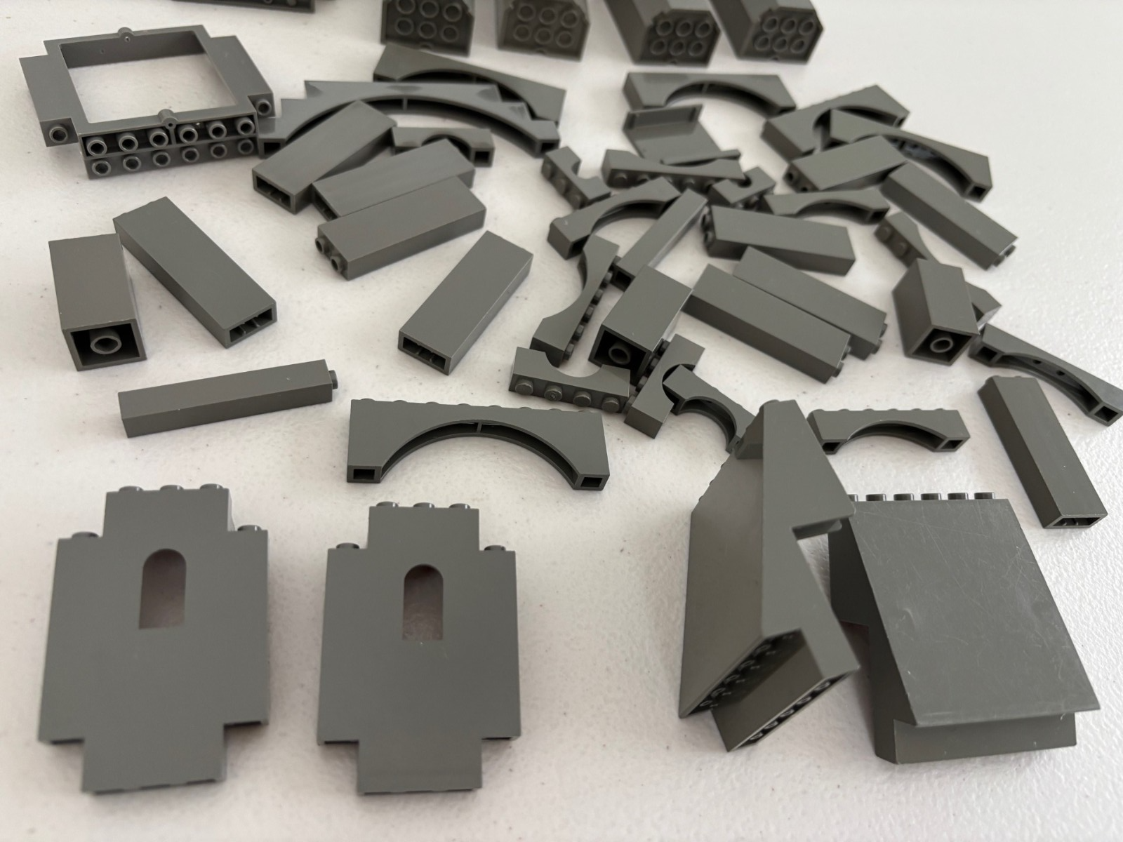 LEGO OLD DARK GRAY  Lot of 50 CASTLE ARCHES TURRET ROCK WALL PANEL LURP BURP (B