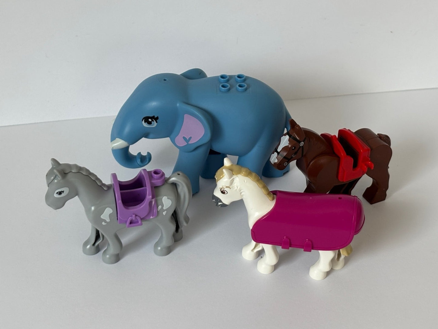 LEGO Lot of 4 Large Blue Elephant Jungle Animal Zoo  & 3 Horses Horse