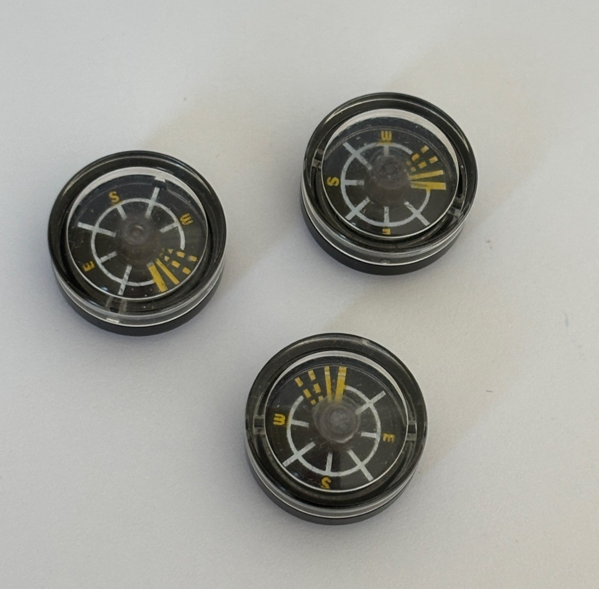 LEGO Lot of 3  Mini Compass for Minifigure Aquazone 6198 6195 6175