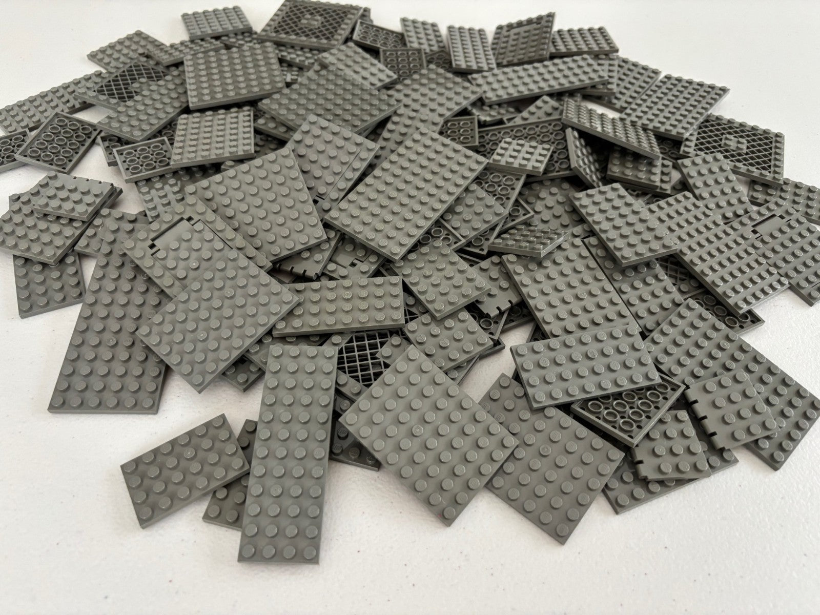 SHIPS FREE!! Lot of 25 LEGO OLD DARK GRAY Random Size Baseplates Base Plates