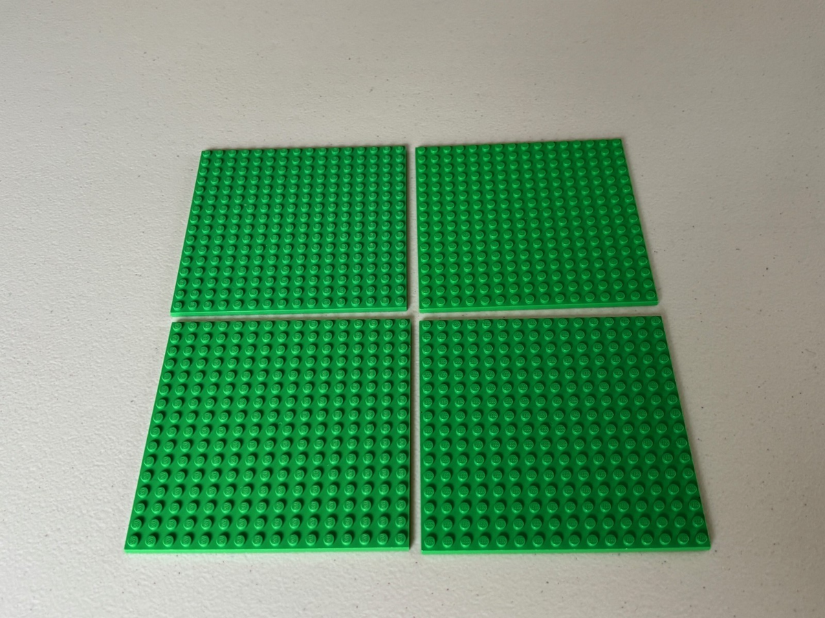 SHIPS FREE!! LEGO 91405 Lot of 4 Base Plate Base Plates Board 16x16 Bright Green