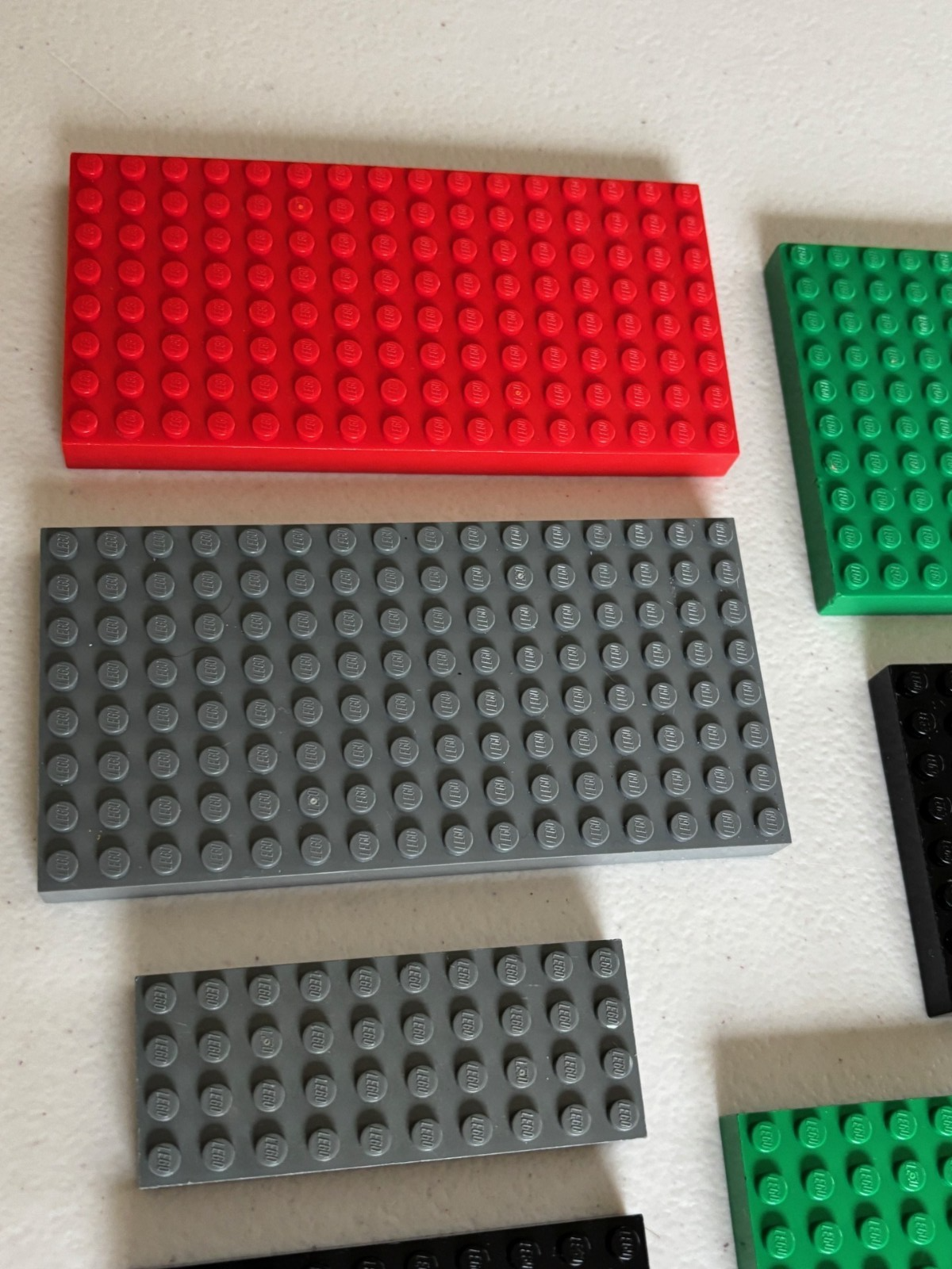 LEGO Huge Lot of 24 8x16 4x12 4x6 etc Thick Brick Baseplate Gray Green Red Blue