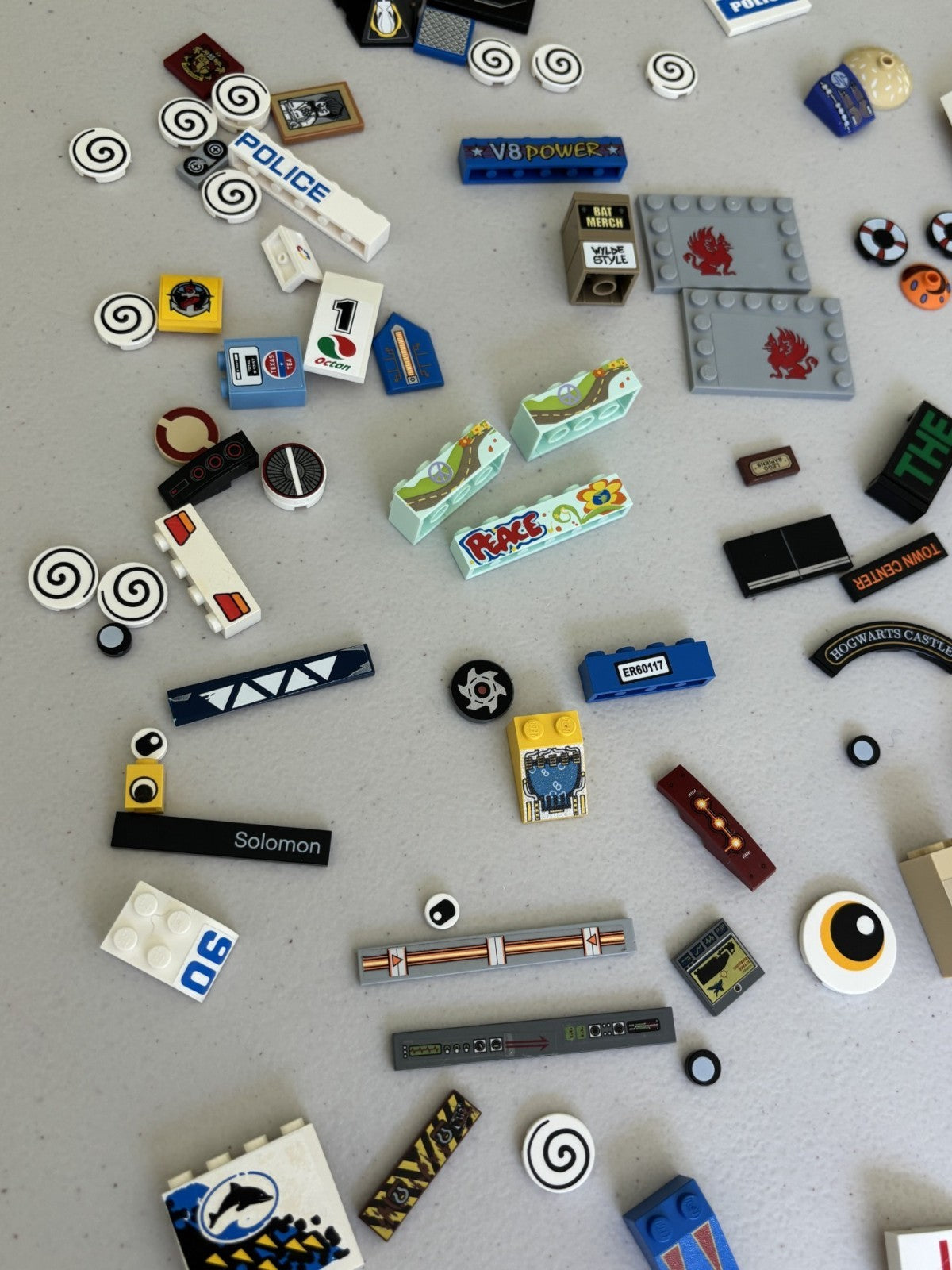 LEGO HUGE LOT of 140 Decorated Stickers Sticker Printed BRICK TILES etc (Lot 9)