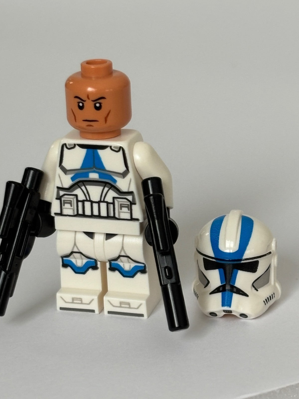 LEGO Star Wars Clone Wars 501st Legion Clone Trooper Minifigure (75280) sw1094