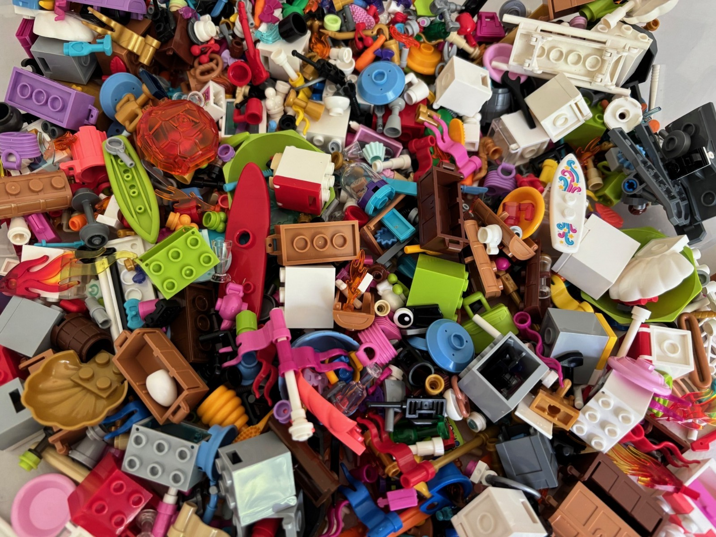 LEGO Minifigure Accessories Lot of 125 + Random Tools Weapons, Food, Guns, Wands