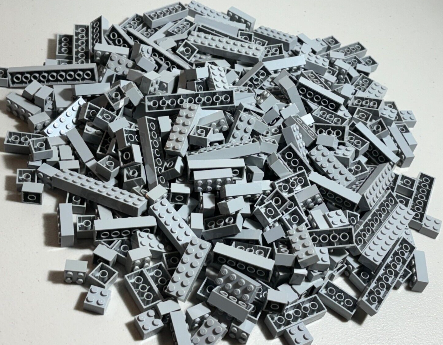 SHIPS FREE! LEGO LOT OF 60 LIGHT BLUISH GRAY 2x2 2x4 2x6 BIG BRICK 2456