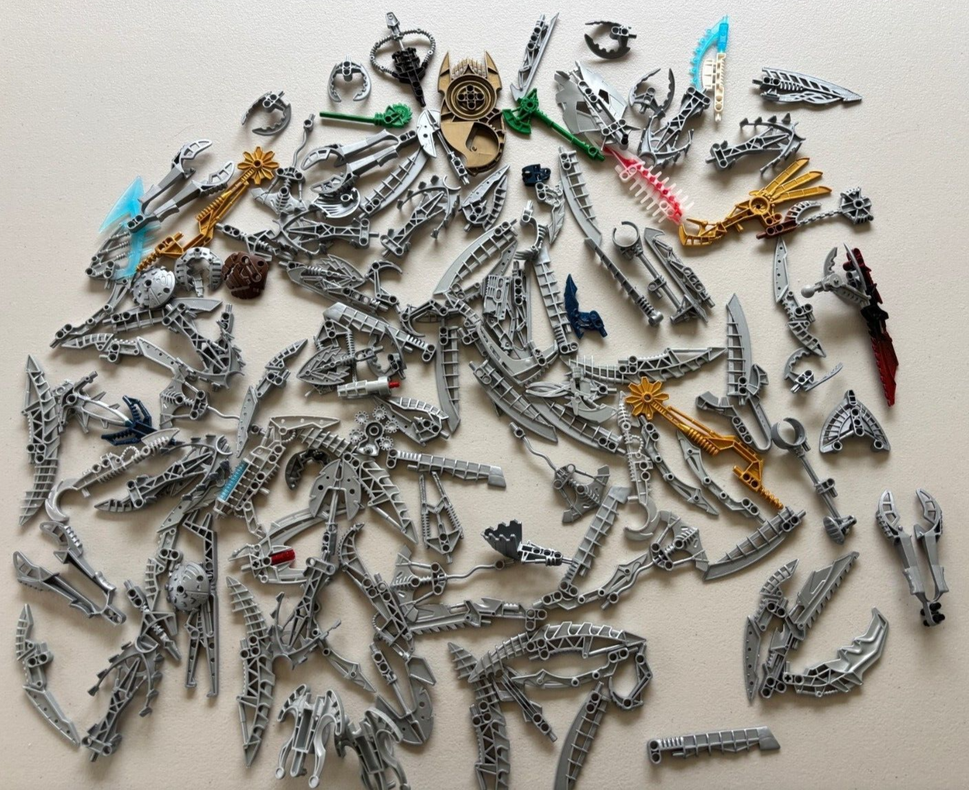 SHIPS FREE Lego Bionicle Weapons, Shield & Accessories Lot of 20 RANDOM SURPRISE