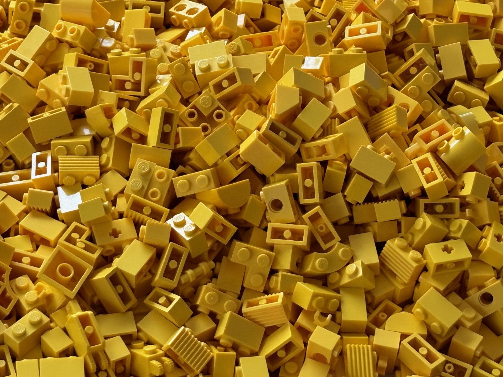 SHIPS FREE!! LEGO YELLOW BRICK 1X2 MIXED LOT (200) PARTS PIECES