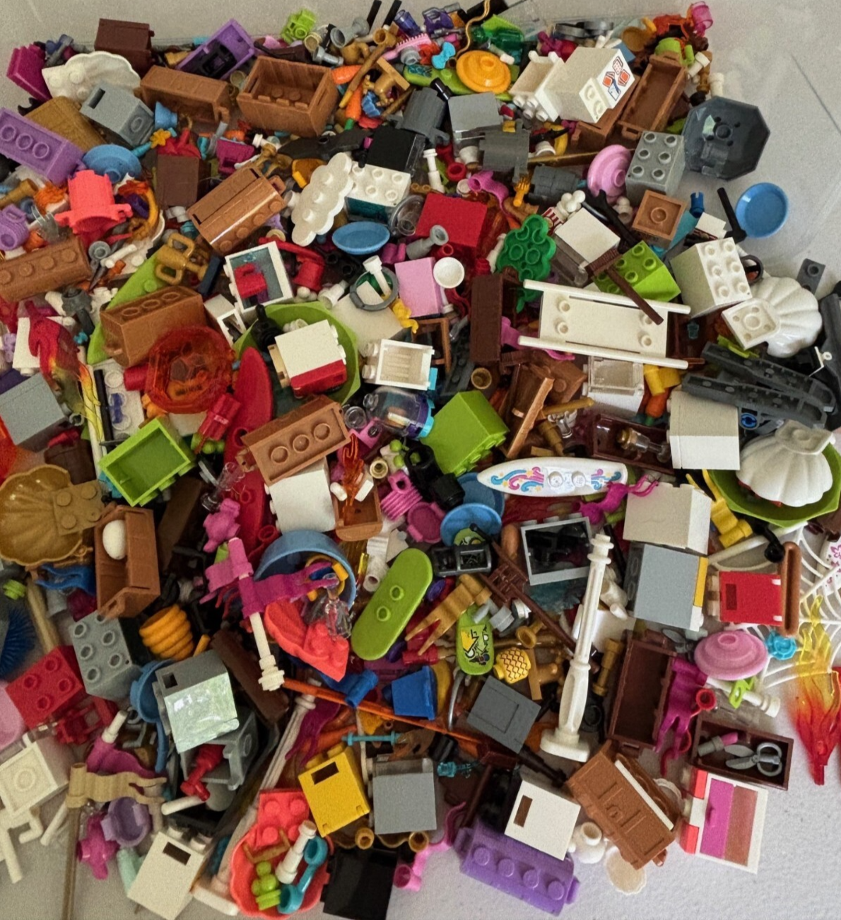 LEGO Minifigure Accessories Lot of 125 + Random Tools Weapons, Food, Guns, Wands