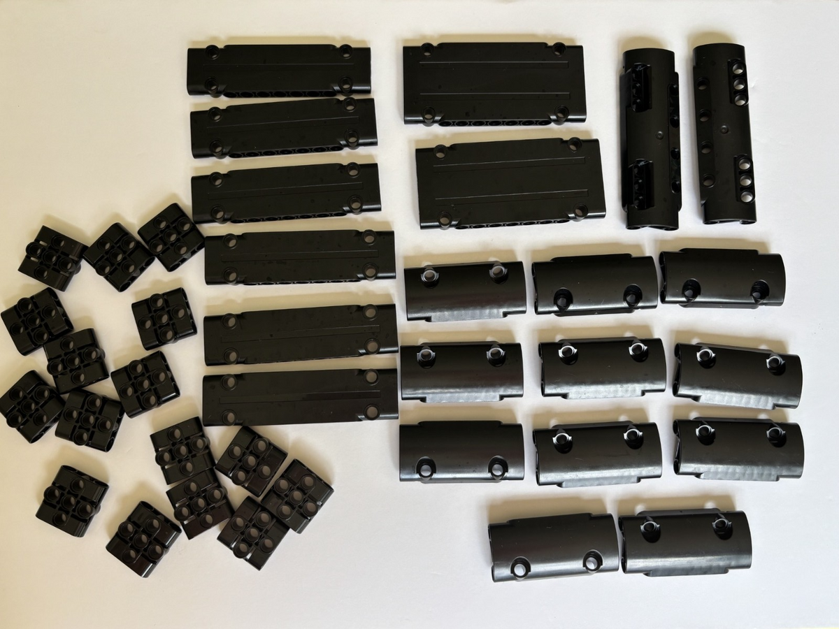 LEGO Technic Lot of 37 Technic Panel Plate & More 11954 24119 15458 64782  (B)