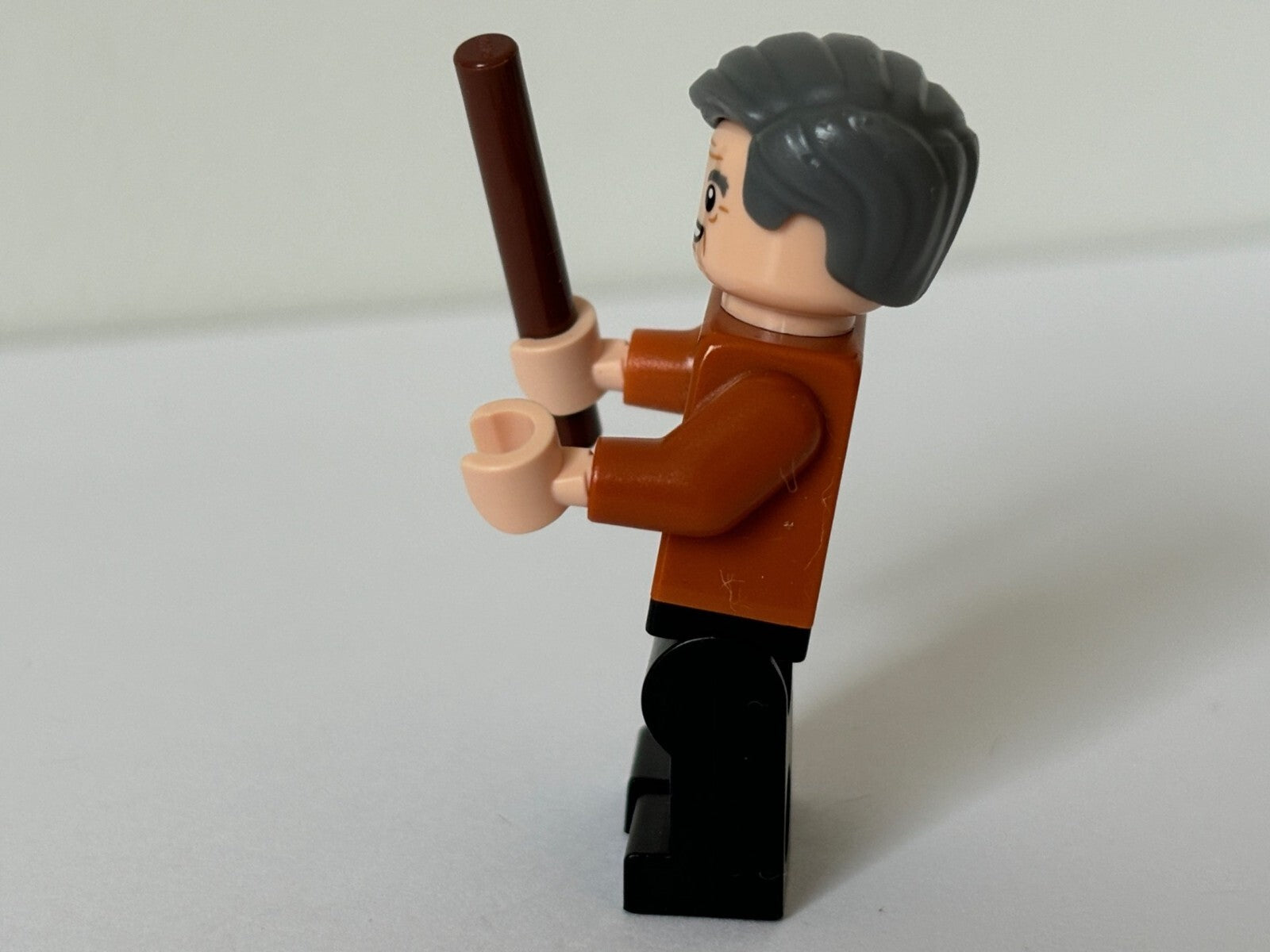 LEGO Harry Potter Horace Slughorn Minifigure Reddish Brown Vest 75969 hp230