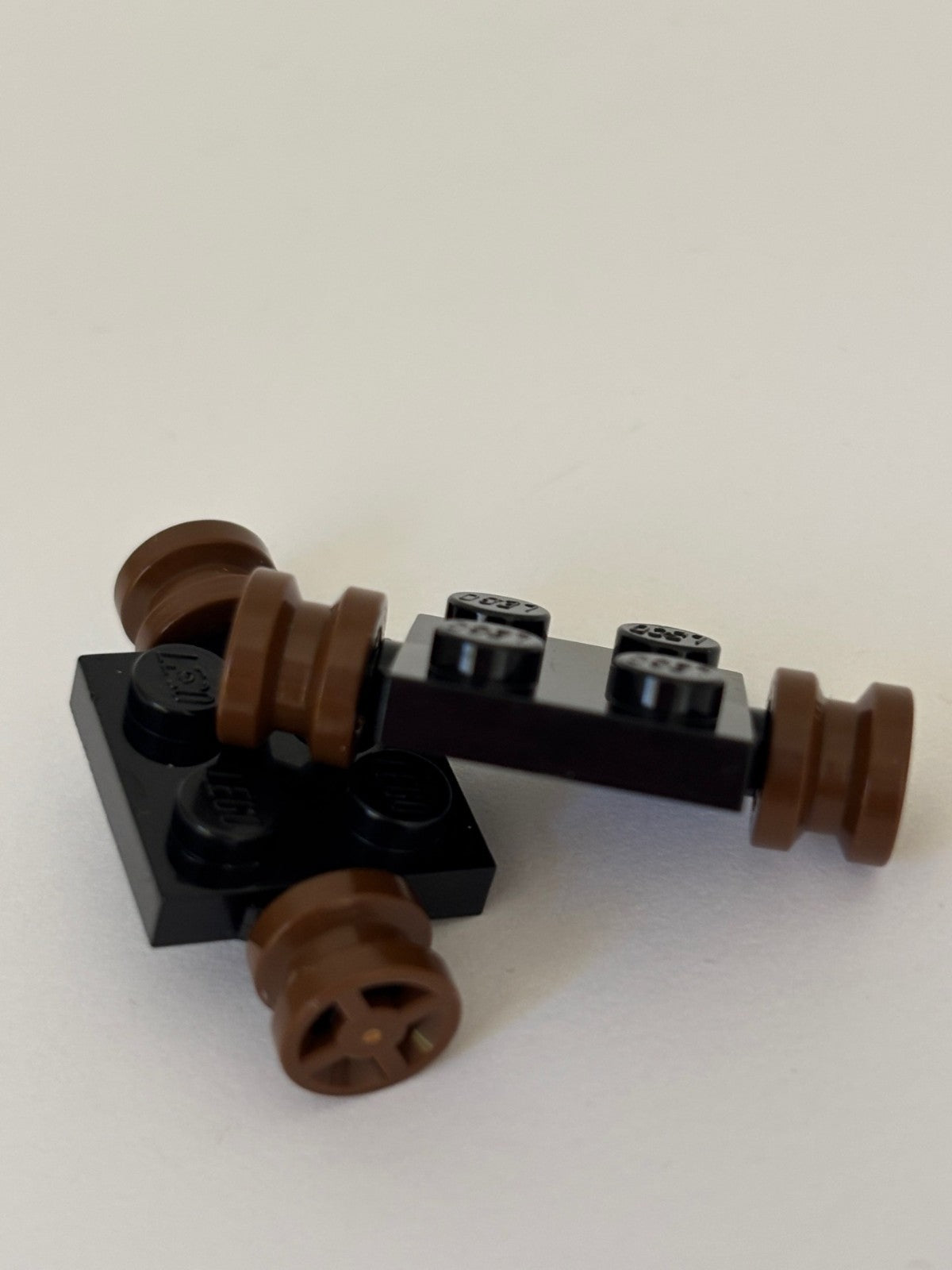 LEGO Lot of 4 Vtg Brown Cannon Wheels & Axle 4624 Pirate Ship Barracuda Clipper