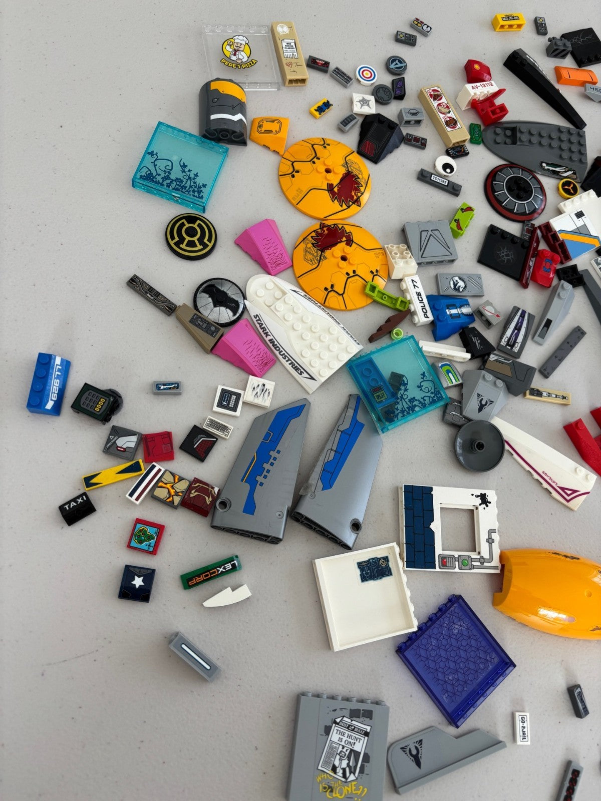 LEGO HUGE LOT of 185 Decorated Stickers Sticker Printed BRICK TILES etc (Lot 12)