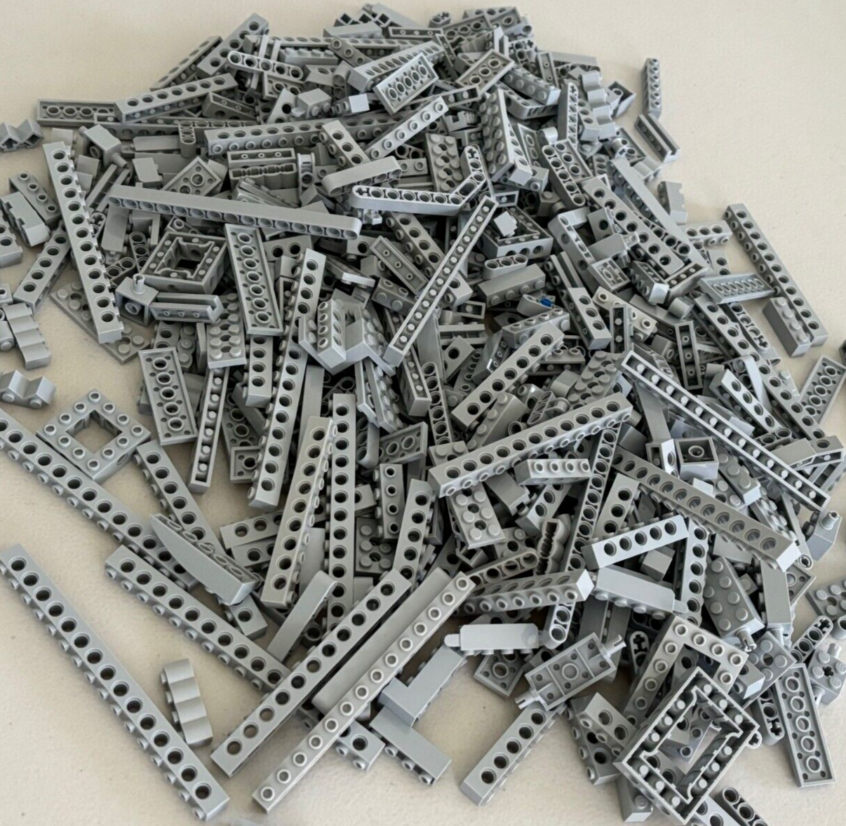 SHIPS FREE! LEGO Lot (100) Light Bluish Gray Technic Brick, Lift Arm, Mindstorms