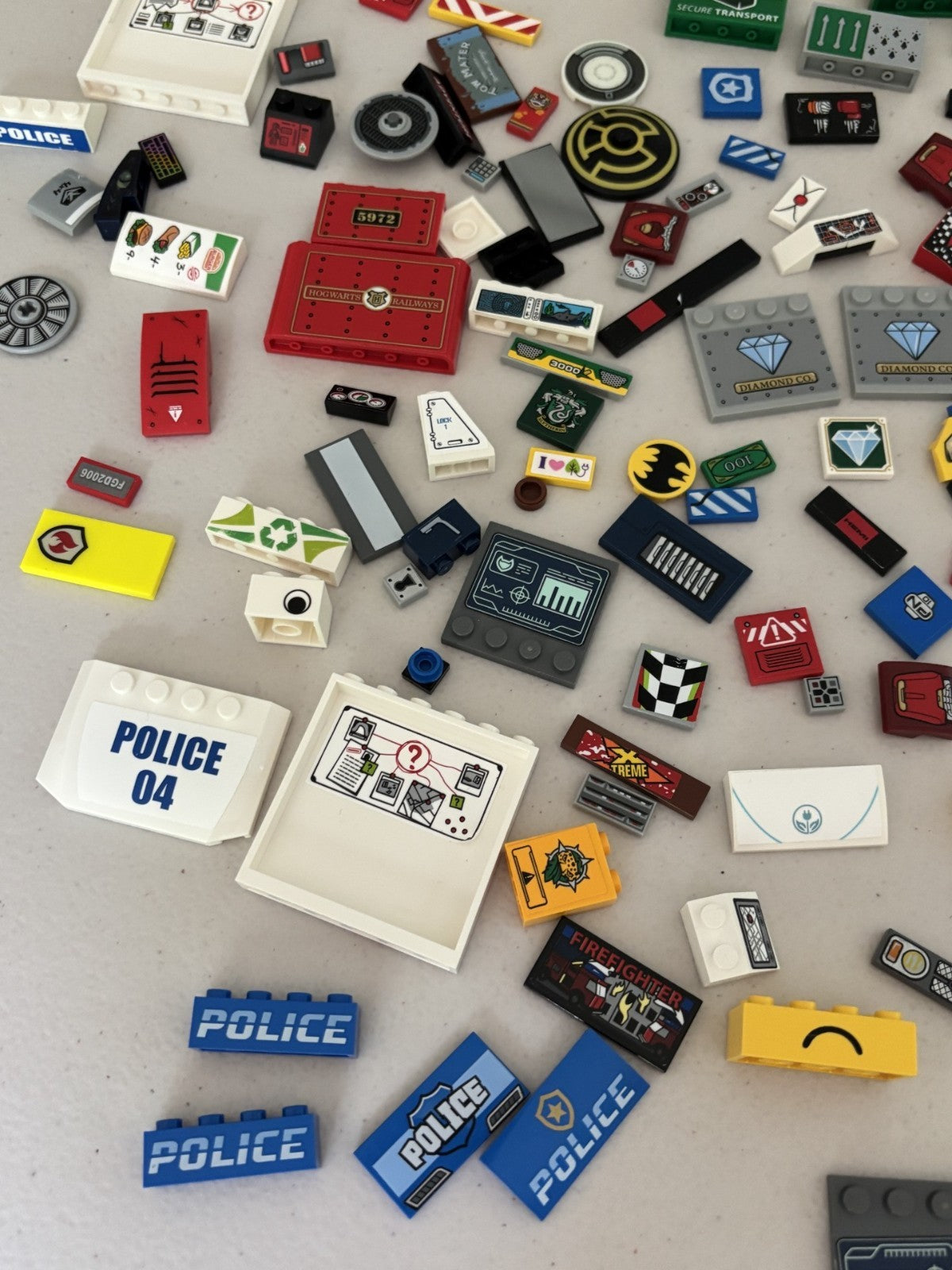 LEGO HUGE LOT of 190 Decorated Stickers Printed BRICK TILES etc (Lot 25)
