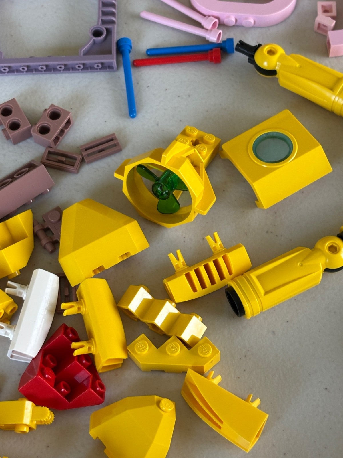LEGO Vintage Parts Lot of 80 from Aquanauts Aquazone and other Vintage sets (#B)
