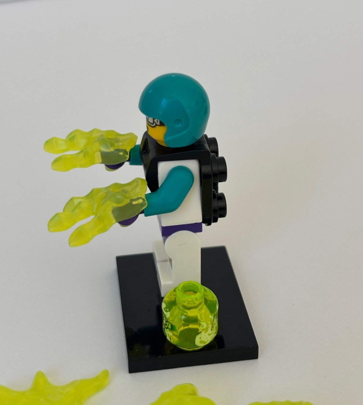 LEGO Mary Breaksom Possessed Minifigure The Hidden Side Brand New w/ accessories