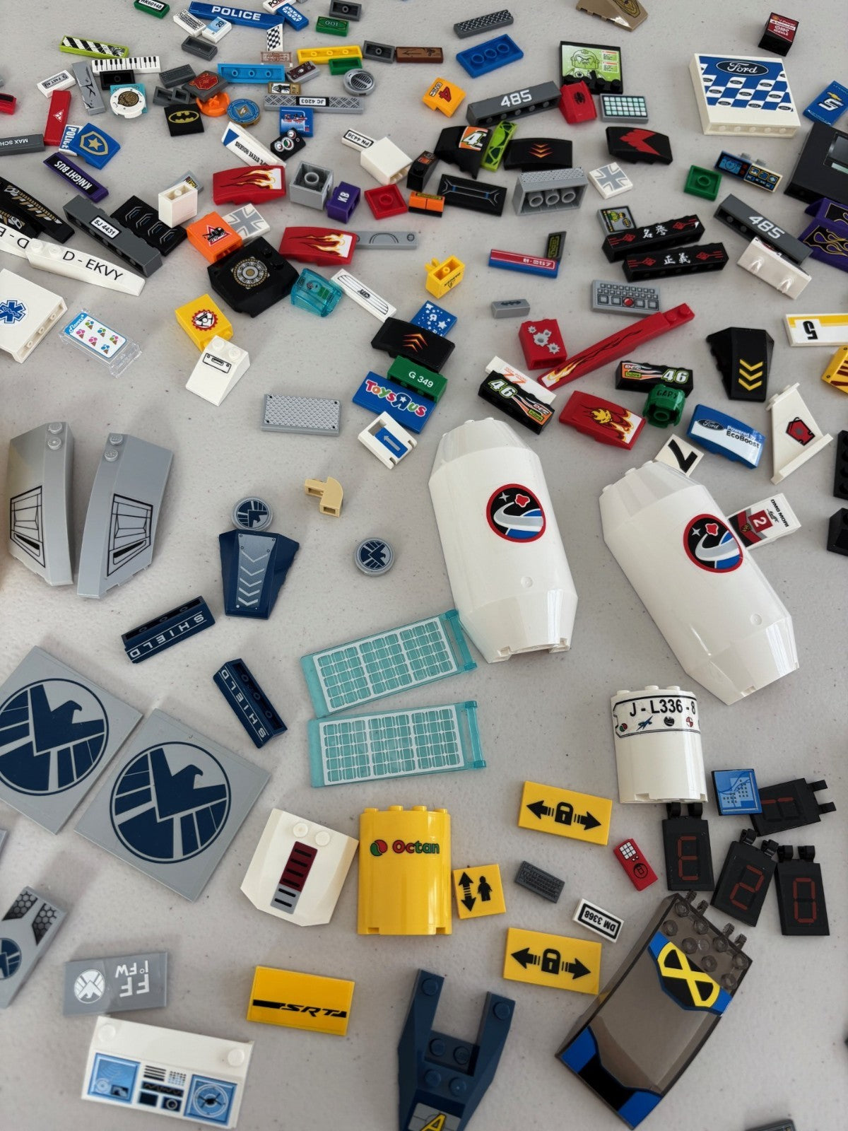 LEGO HUGE LOT of 200 Decorated Stickers Sticker Printed BRICK TILES etc (Lot 15)