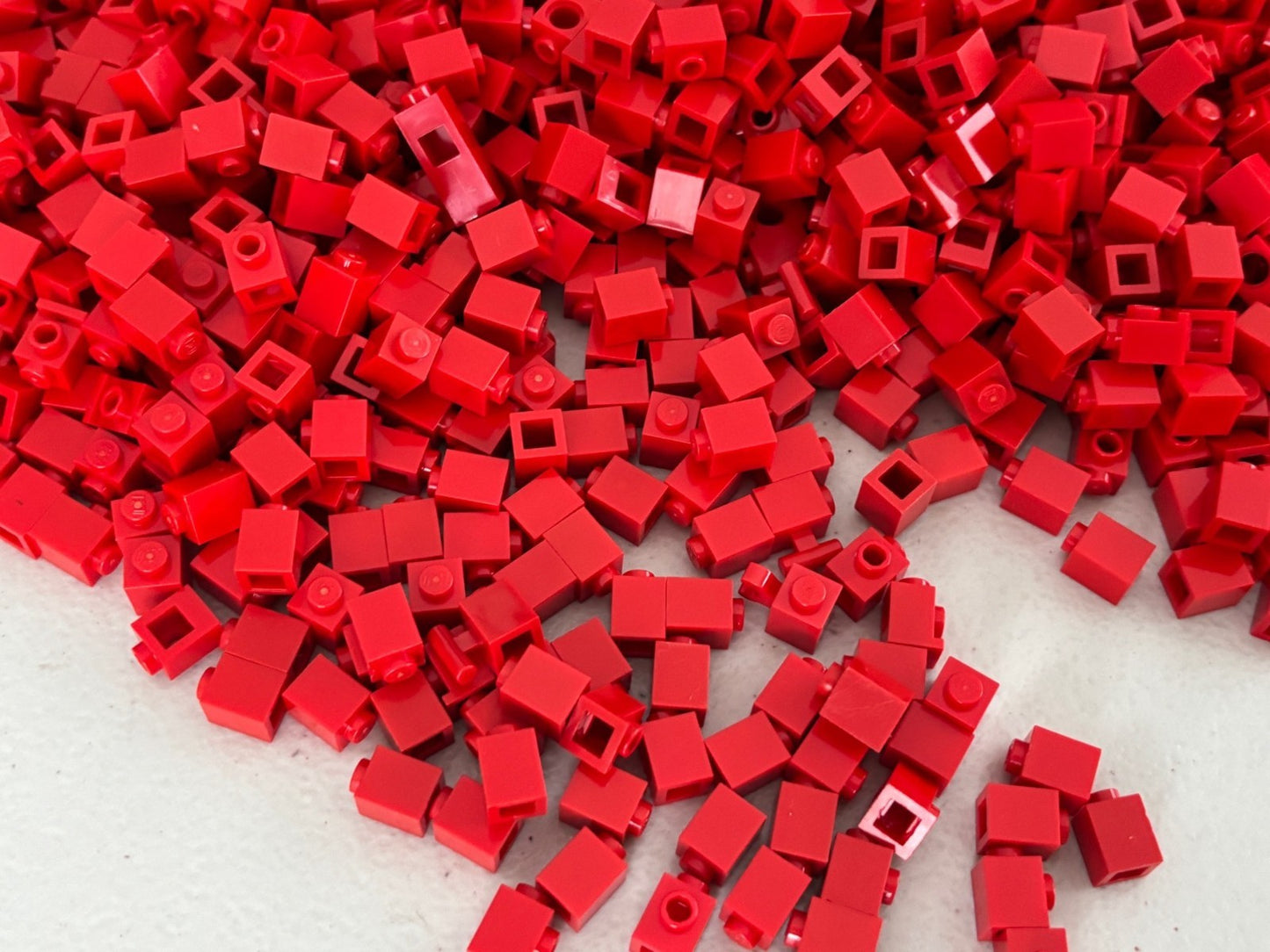 SHIPS FREE!! LEGO HUGE BULK LOT 200 RED 1x1 Brick Mixed Type 1x1 Bricks