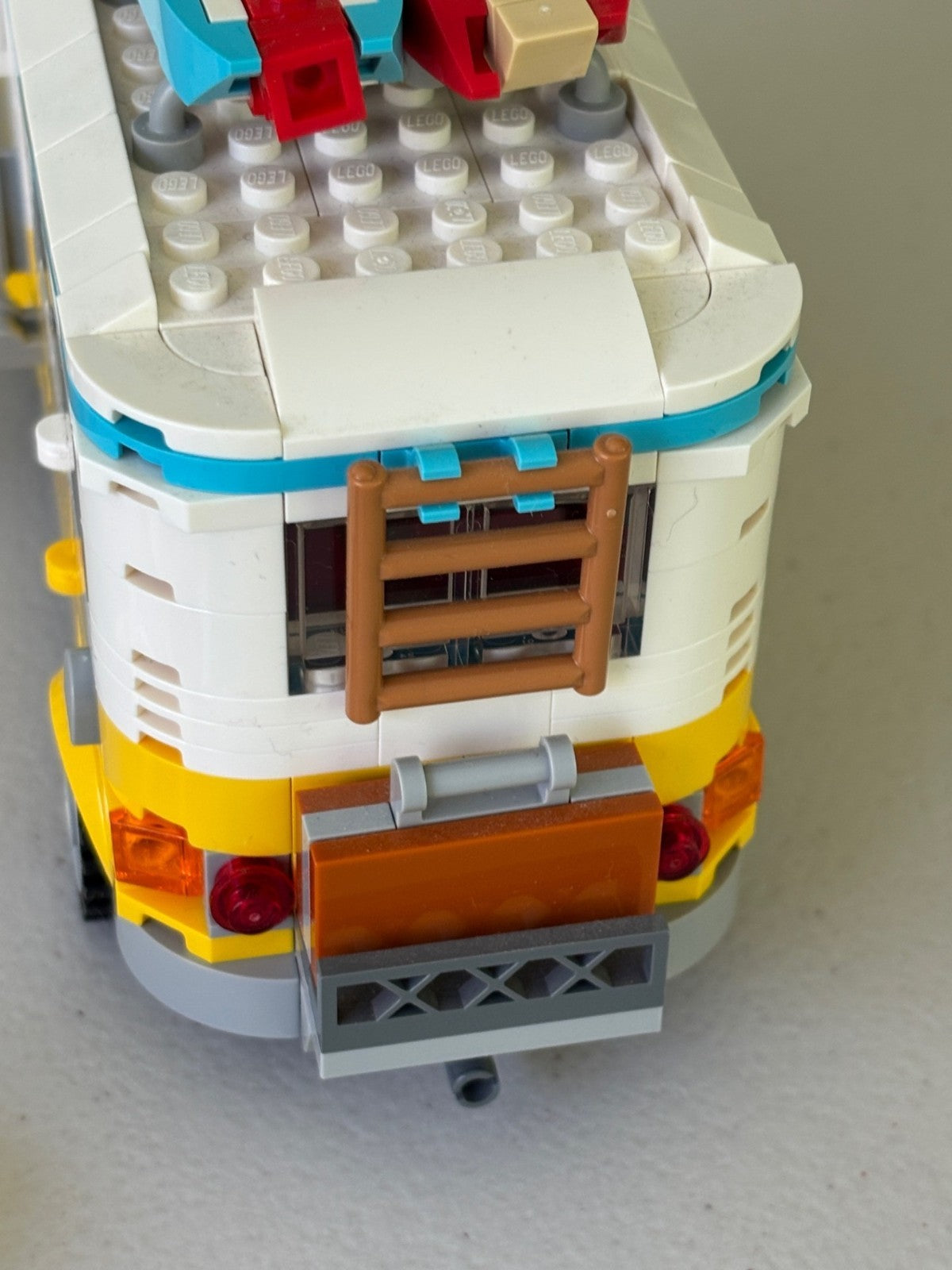 LEGO 31138 Creator 3-in-1 Beach Camper Van incomplete 
