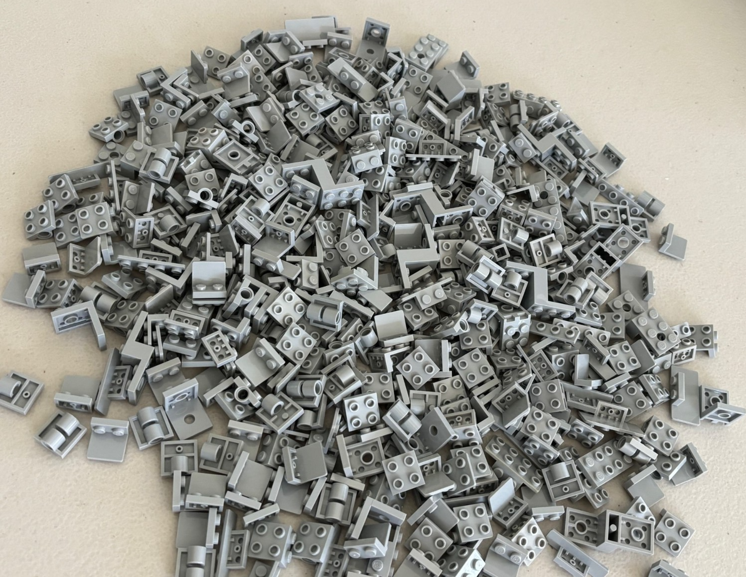 LEGO LOT of 100 LIGHT BLUISH GRAY BRACKETS & Plate w Holes 2817 2444 99207