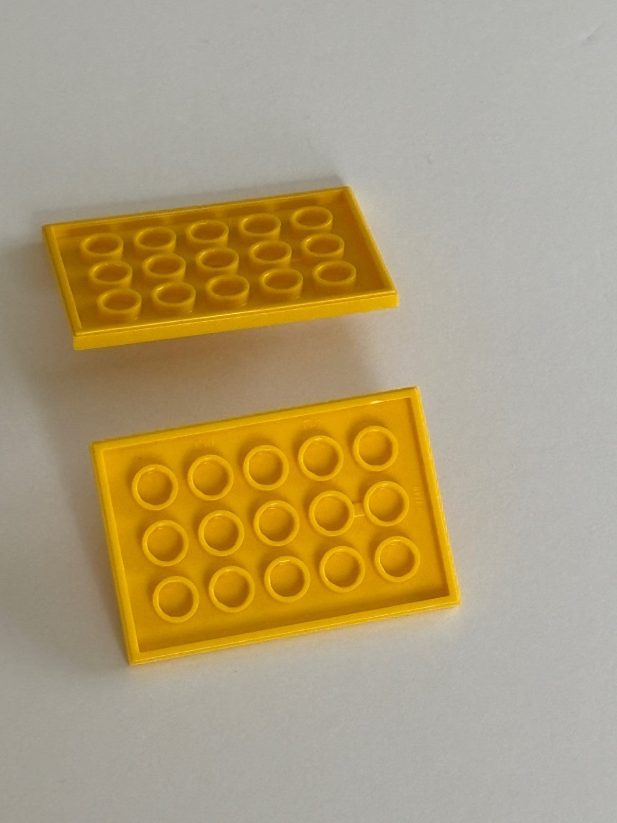 LEGO YELLOW Train Bogie Plate Lot of 2 Part # 4025