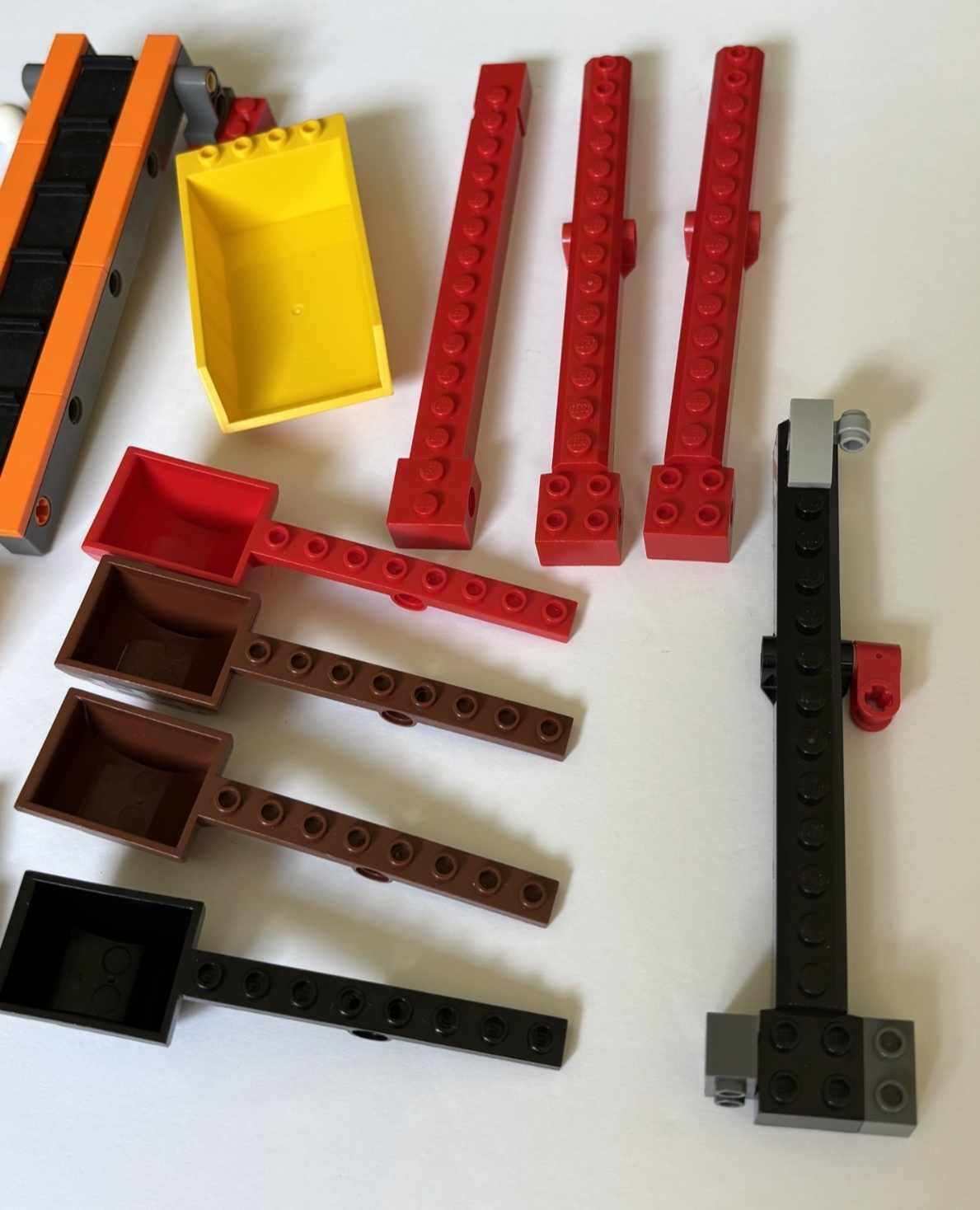 LEGO LOT OF 20 CONSTRUCTION VEHICLE DIGGER BUCKETS CONVEYOR BELT and More Parts